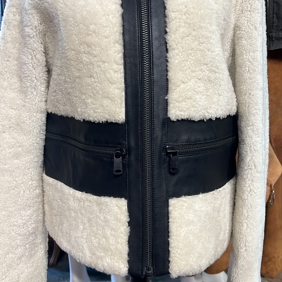 Shearling and leather jacket - Picture 4 of 8